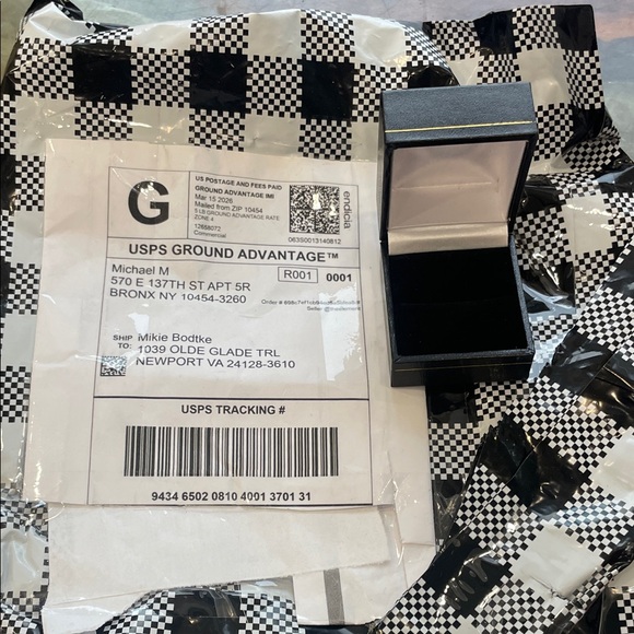 Jewelry - Why is it that I cannot get any sellers support from Poshmark🤬